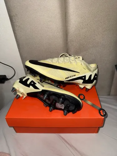 Chuteira Nike Original Nova Mista Primeira linha
