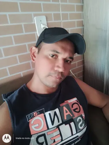 Ajudante de cargas e descarga e de motorista 
