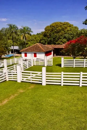 Chácara para venda de 1,7 alqueires em Hidrolândia - GO