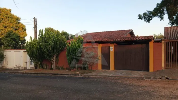 Casa à venda e para alugar em Campinas, Bosque das Palmeiras, com 3 quartos, com 200 m²