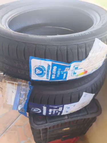 2 pneus novos 175/60 aro 15