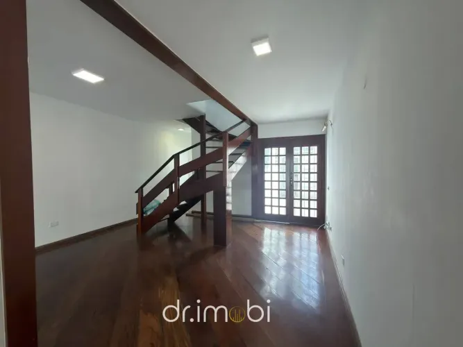 Imóvel para aluguel possui 300 metros quadrados com 3 quartos em Vila Congonhas - São Paul