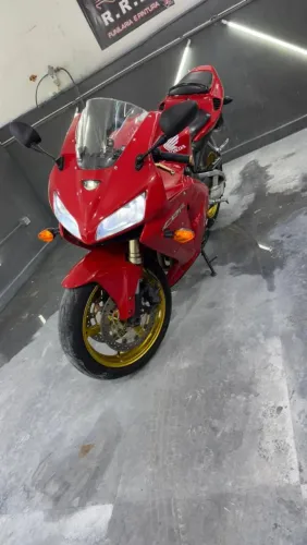 Vendo ou troco CBR 600 RR