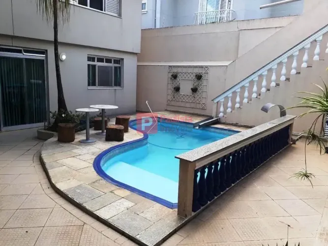 Sobrado à Venda e Locação, 480 m², com 5 suites, 6 vagas cobertas, piscina - Um Luxo! - Br