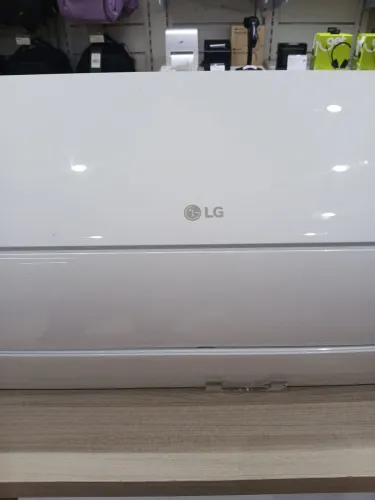 Ar condicionados de 9 e 12 BTUS