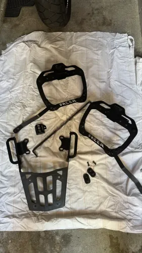 Suporte genuíno da Givi para fazer 250