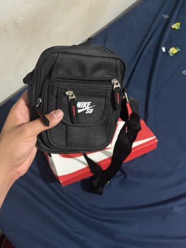 Bolsa Transversal Nike SB Preta