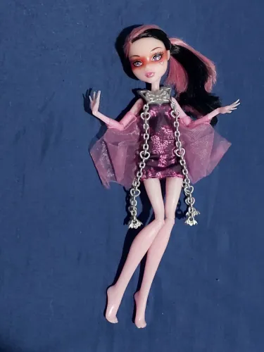 DRACULAURA HAUNTED