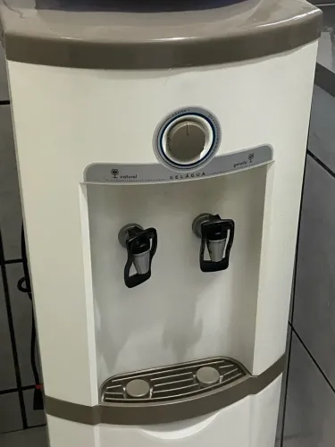 Bebedouro de Água Esmaltec de Coluna + 2 botijões