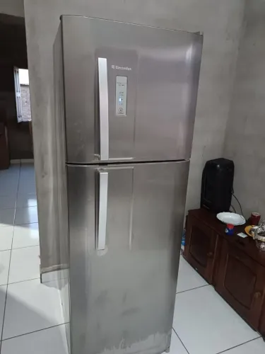 Geladeira Electrolux ótima qualidade 1.000