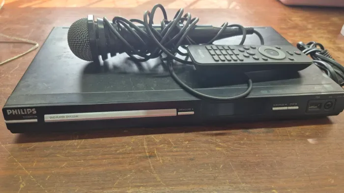DVD PLAYER COM KARAOKE PHILIPS, USADO