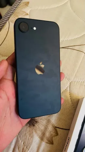 Vende se iPhone 16e 128Gb