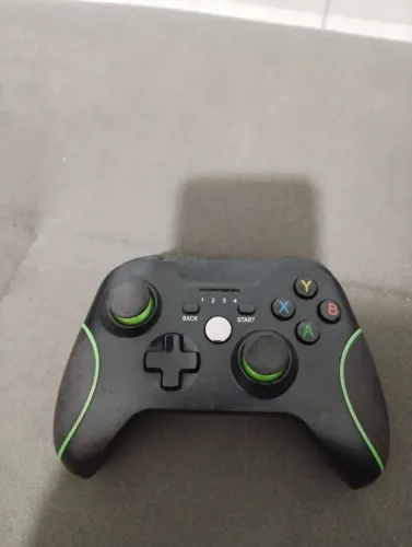 Controle vídeo game no estado leia