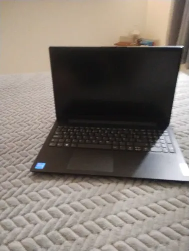 Vendo notebook Acer com 1 tera de armazenamento super conservado.