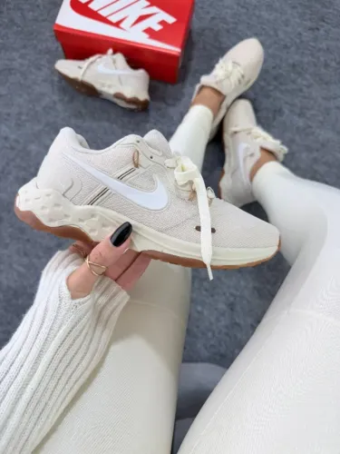 Tenis Nike revolution ll Off branco 