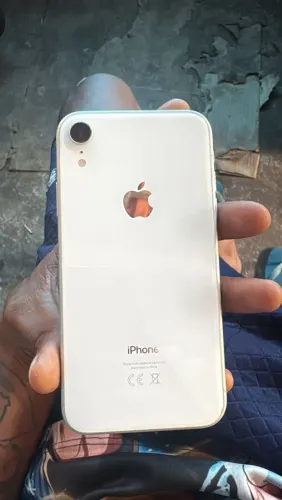 iPhone XR 