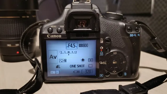 Canon T1i