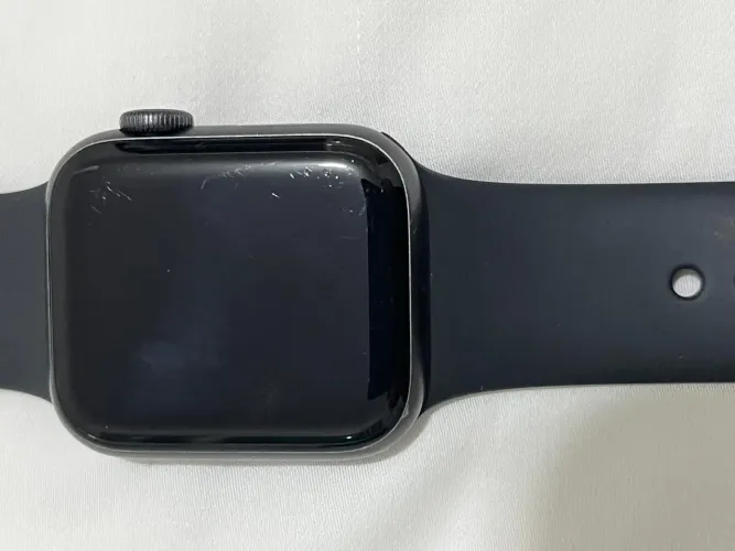 Apple Watch Series 6 40 mm cinza espacial