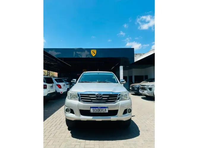 Toyota Hilux CD SRV 4X4 2.7 Flex 16V Aut. 2013