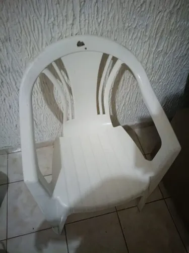 Vendo cadeira são duas cadeiras e porque na foto tá uma