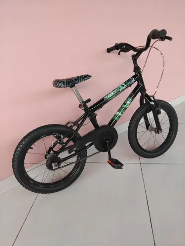 Bicicleta masculina infantil aro 16 do incrível Hulk excelente