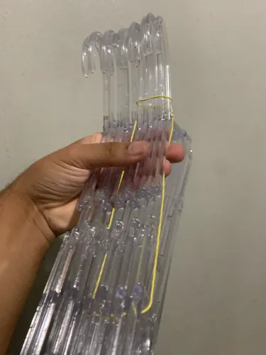 Vendo cabides acrílico novos !!!