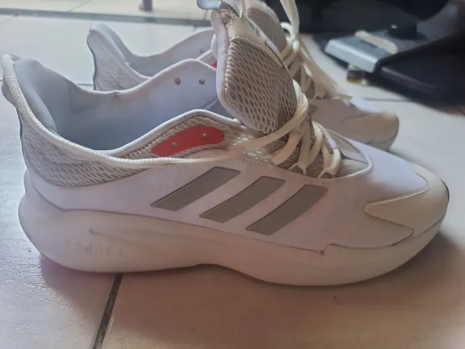 Tênis adidas Gel hipersonic novo, na caixa .