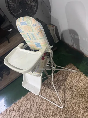 Cadeirinha de alimentação
