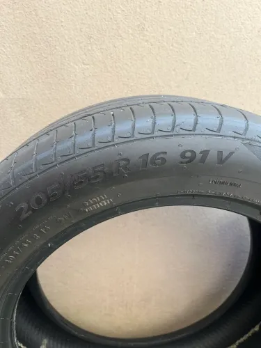 Pneus 255/55R16