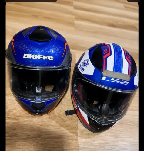 Vendo capacetes 400 cada
