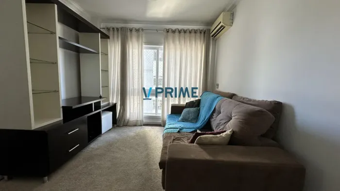 Apartamento com 02 dormitórios e vaga de garagem escriturada