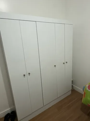 GUARDA ROUPA PARA CRIANÇA- NOVÍSSIMO ( 3 semanas de uso)