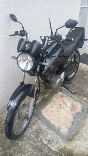 Moto Yamaha YBR125 FACTOR k1 com scap esportivo