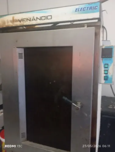 Vendo equipamentos de padaria 