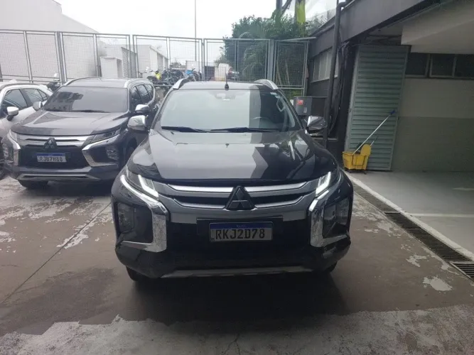 Mitsubishi L200 Triton Sport HPE-S 2.4 CD Dies. AUT 2021