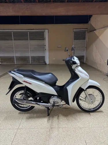 Honda Biz partida elétrica, sem detalhes, baixo km!!!