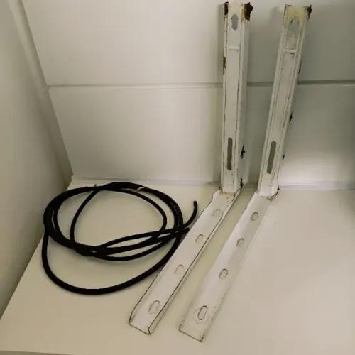Suporte Para Ar-Condicionado e Fiação Pronto Pra Instalar E Gelar O Ambiente Usado