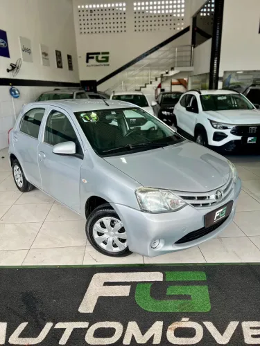 Toyota Etios X 1.3 Flex 16V 5P Mec. 2015