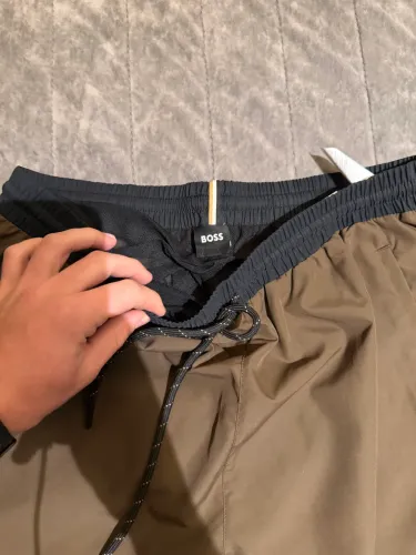 SHORT ORIGINAL DA HUGO BOSS MARROM TAMANHO G