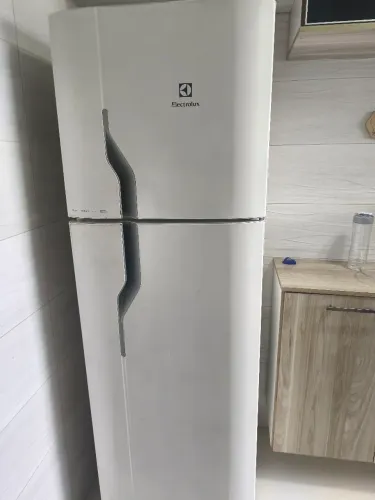 Geladeira Electrolux (no estado)