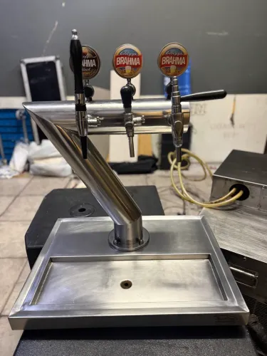 Chopeira profissional 3 torneiras inox e refrigerador a hidrogênio 