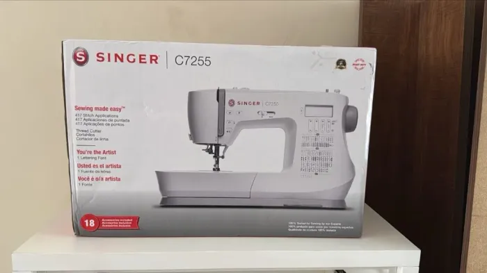 MÁQUINA DE COSTURA SINGER C7255 ? NOVA, NUNCA USADA!