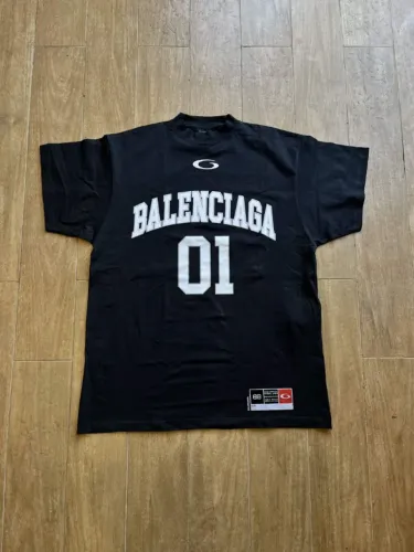 camiseta balenciaga basketball preta