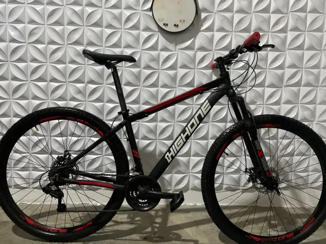 Bicicleta aro 29 - Marca HighOne