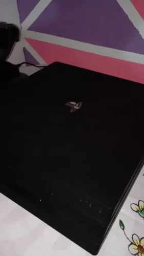 PS4 Pro 1TB + 3 Controles Originais + 3 Jogos