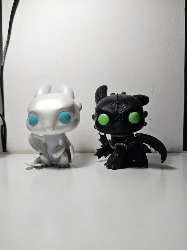 Lote com 2 Funko Pop! - Como Treinar o Seu Dragão (How to Train Your Dragon) - Originais