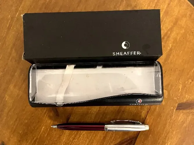 Caneta sheafer na caixa completa