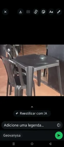 Vendo 5 mesas e 18 cadeiras novas
