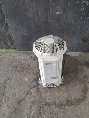 Condensador