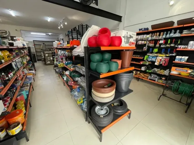 Vendo loja "Casa e construção" completa, sem o ponto comercial.